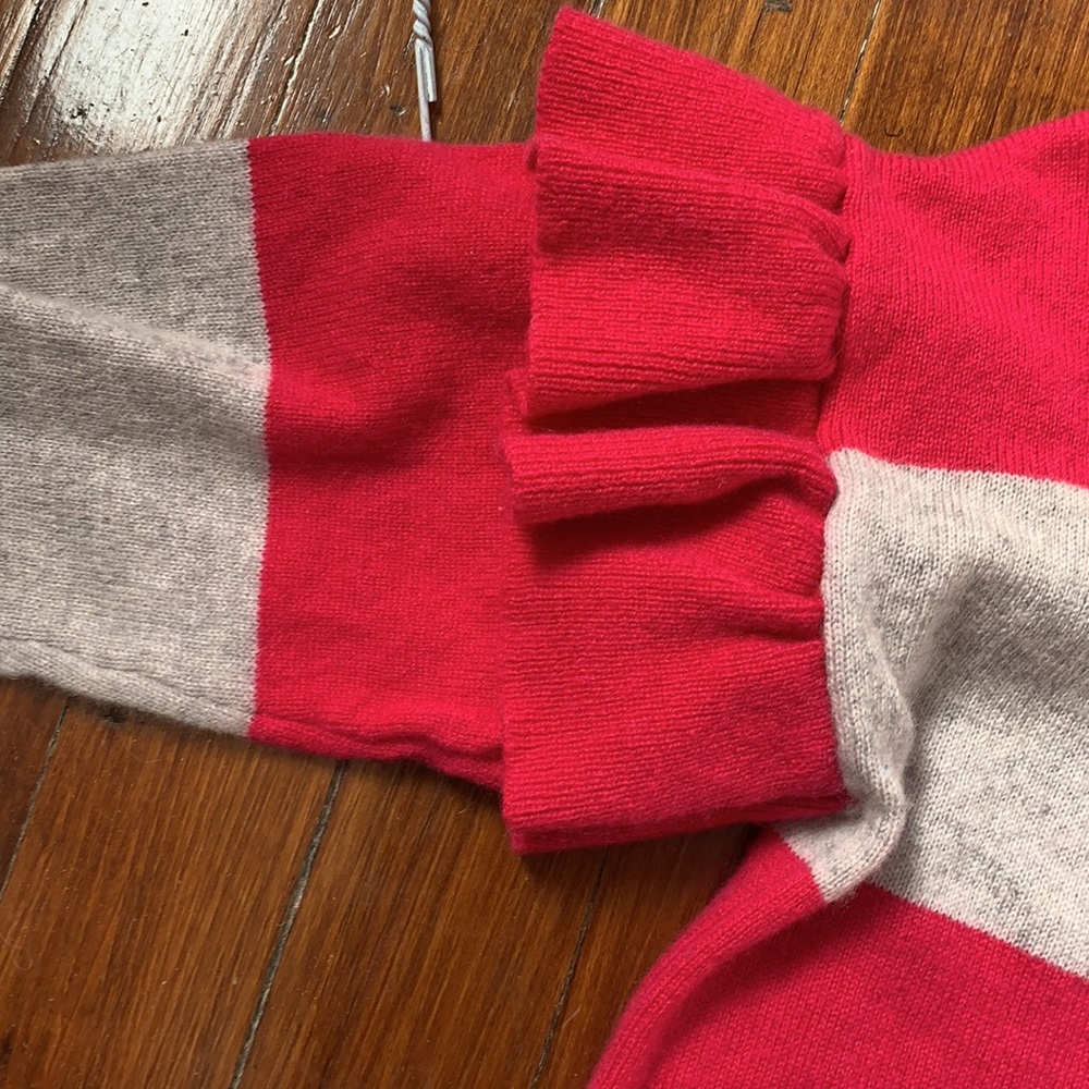 Joie ruffle arm wool and cashmere sweater. NWOT . Retail 120 - Picture 7 of 9